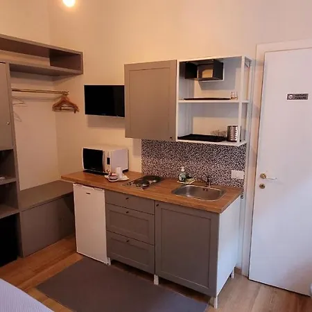 Al 7 Rooms 3* Rome